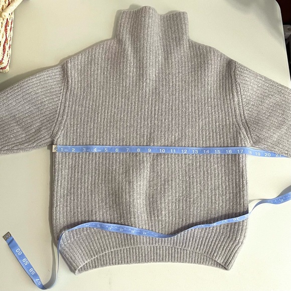 Aritzia Wilfred 100% Merino Wool Montpellier Sweater Gray - Picture 4 of 6